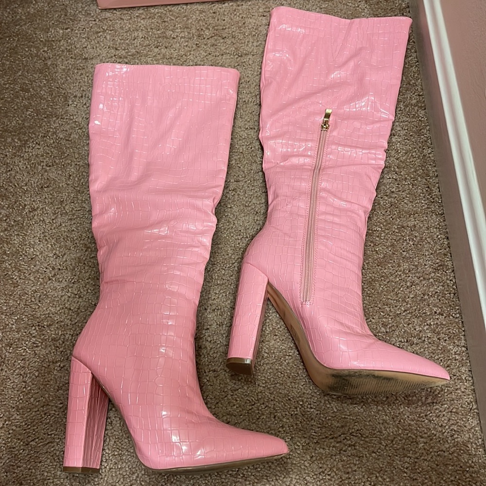 SOLD OUT!!! Clara Pink πBARBIEπ Vegan Alligator Tall Boots - Picture 9 of 10